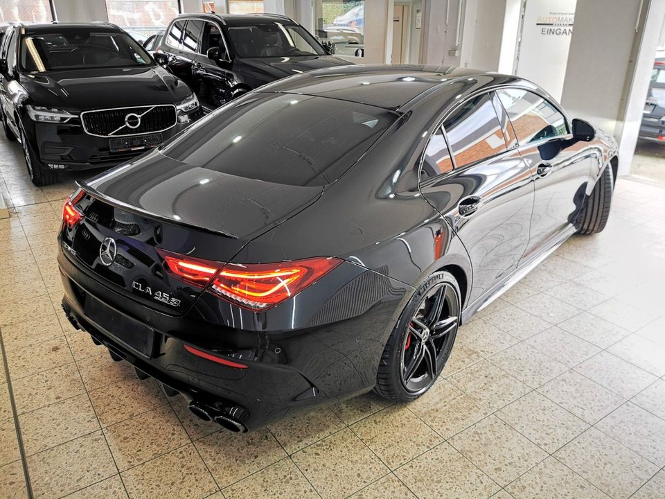 Mercedes-Benz CLA 45 AMG