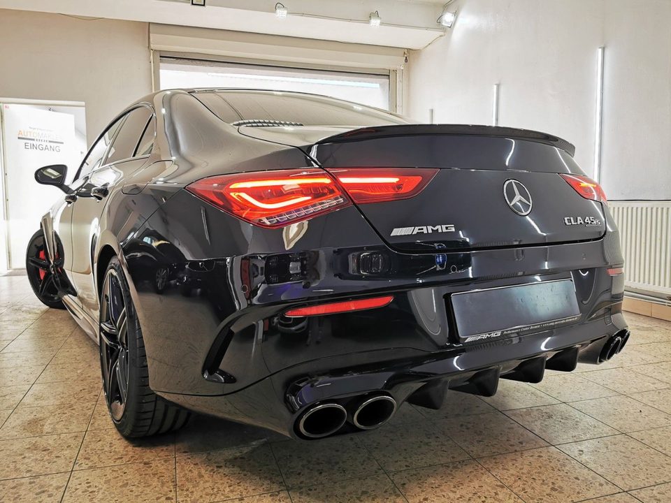 Mercedes-Benz CLA 45 AMG