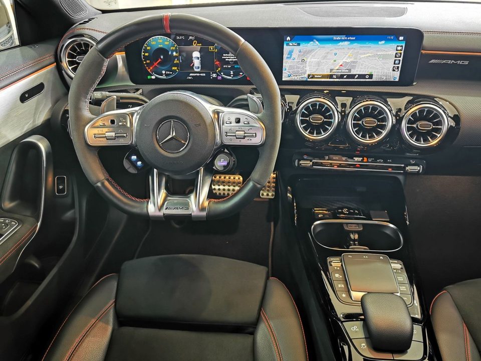 Mercedes-Benz CLA 45 AMG