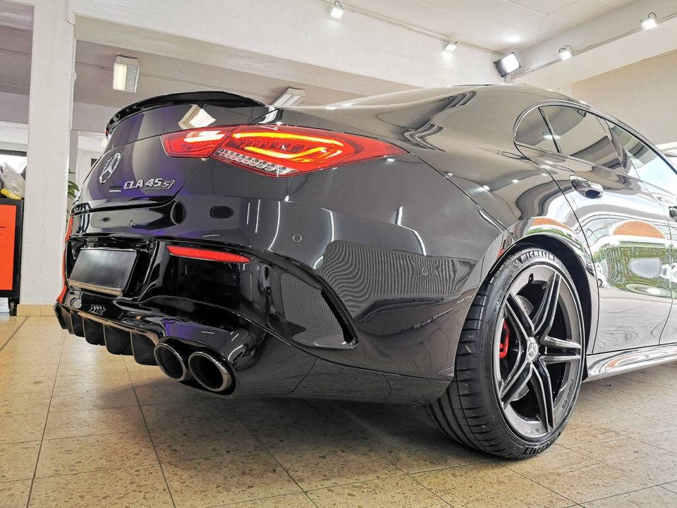 Mercedes-Benz CLA 45 AMG