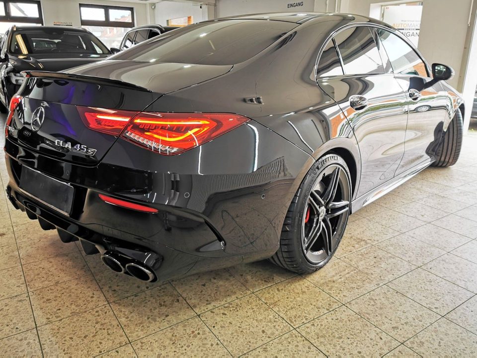 Mercedes-Benz CLA 45 AMG