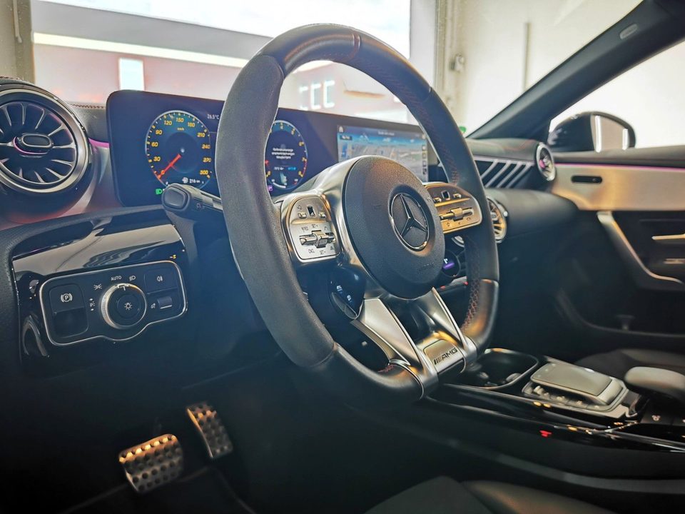 Mercedes-Benz CLA 45 AMG