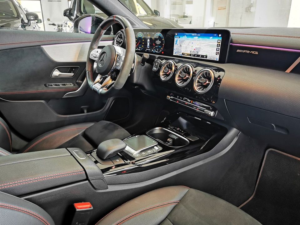 Mercedes-Benz CLA 45 AMG