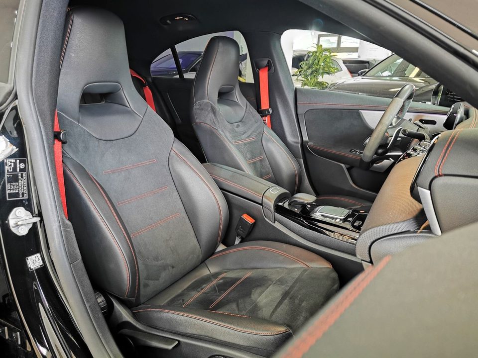 Mercedes-Benz CLA 45 AMG