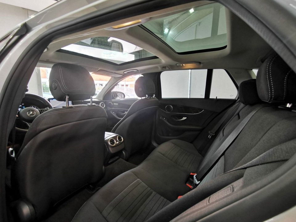 Mercedes-Benz C 220