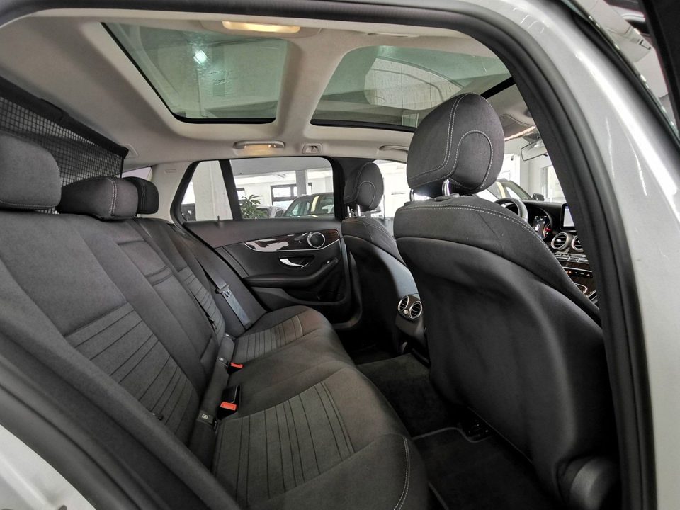 Mercedes-Benz C 220