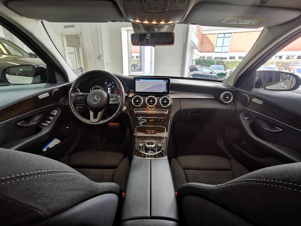 Mercedes-Benz C 220