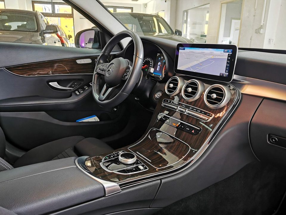 Mercedes-Benz C 220