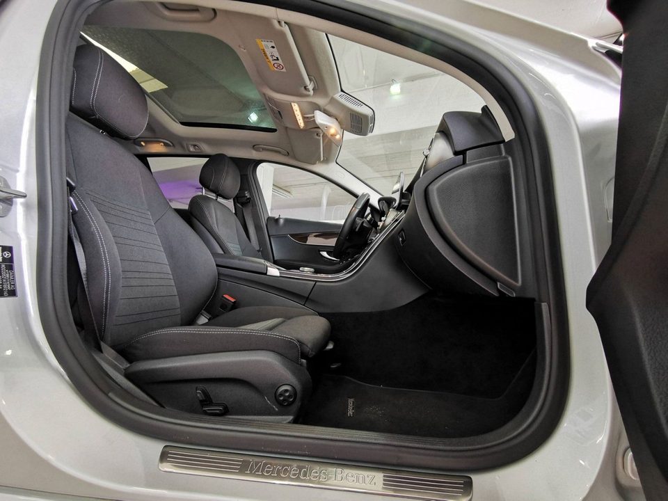 Mercedes-Benz C 220
