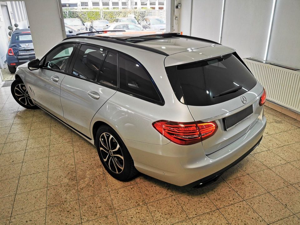 Mercedes-Benz C 220