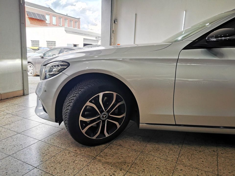Mercedes-Benz C 220