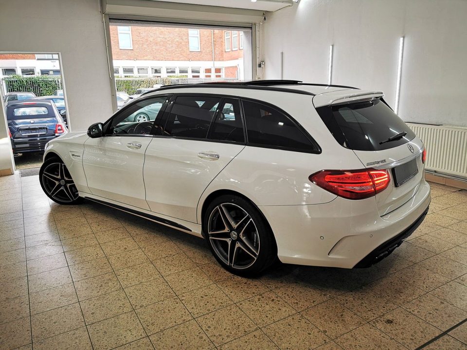 Mercedes-Benz C 63 AMG