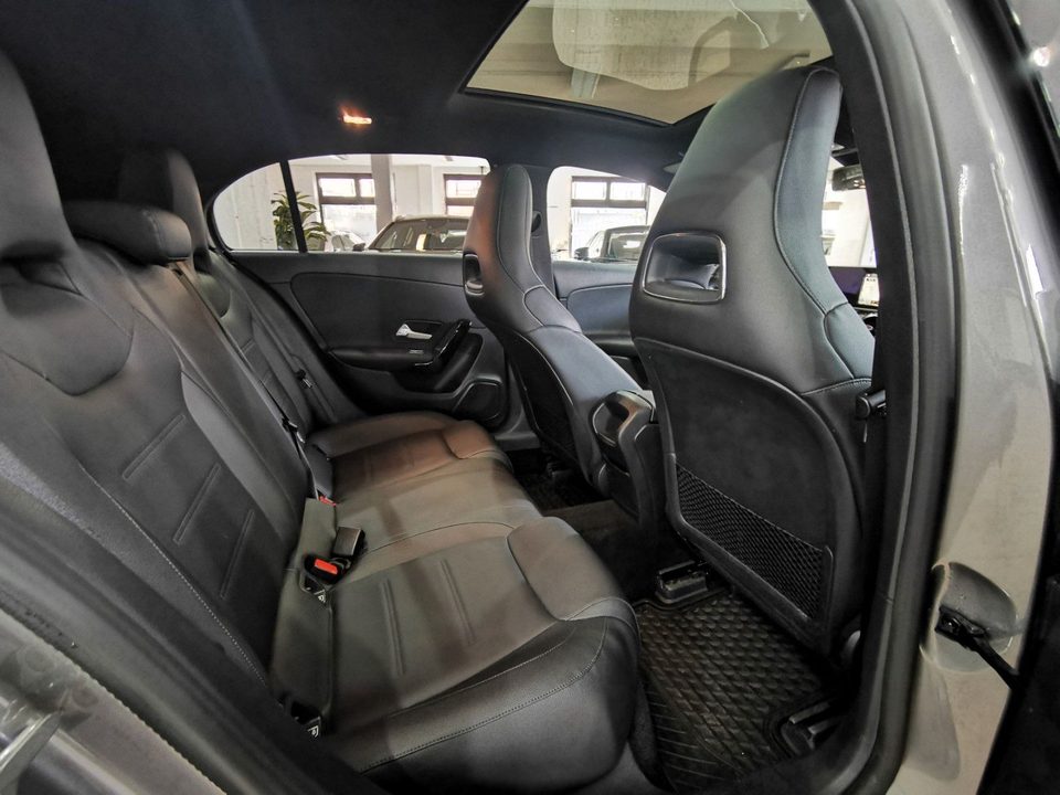 Mercedes-Benz A 180