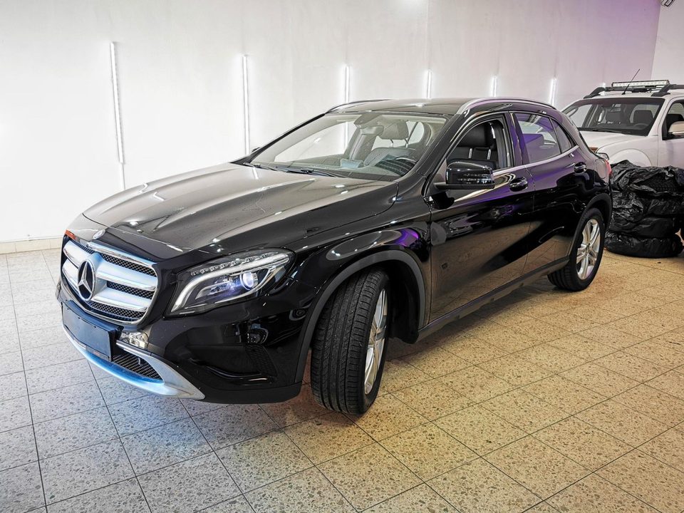 Mercedes-Benz GLA 200