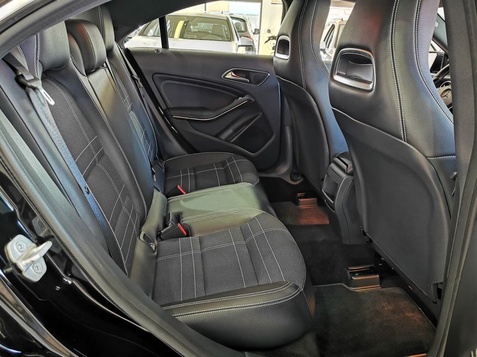 Mercedes-Benz CLA 220