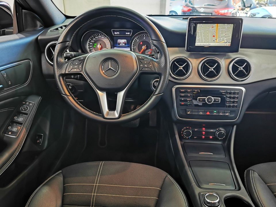 Mercedes-Benz CLA 220