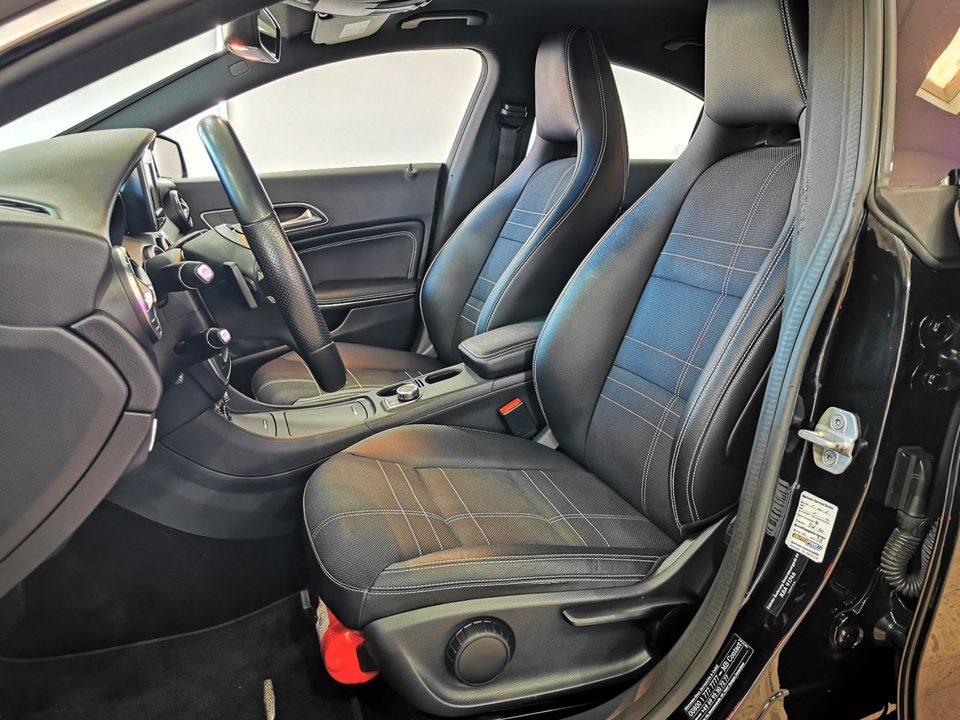Mercedes-Benz CLA 220