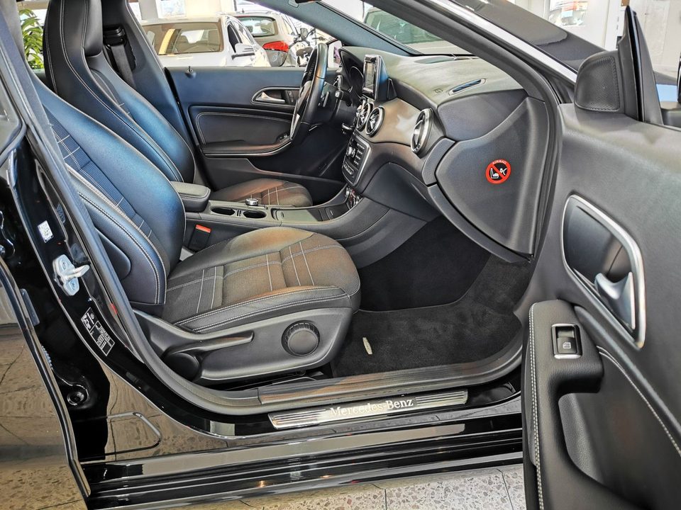 Mercedes-Benz CLA 220