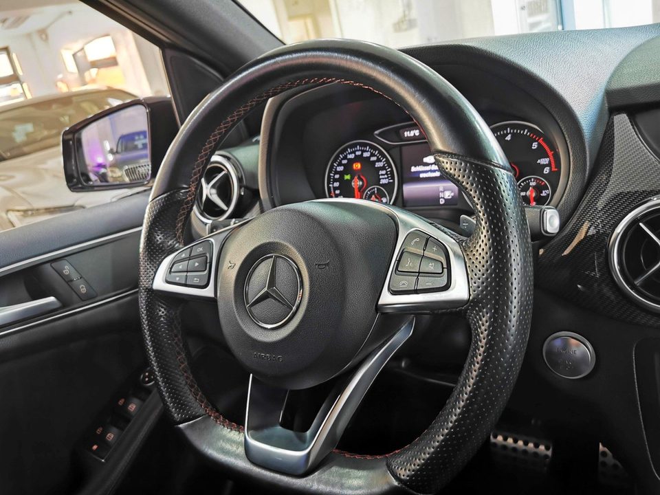 Mercedes-Benz B 200