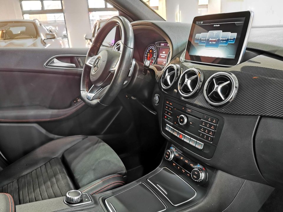 Mercedes-Benz B 200