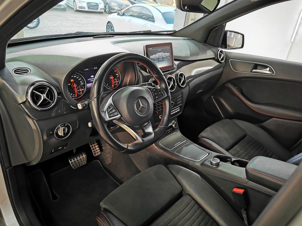 Mercedes-Benz B 200