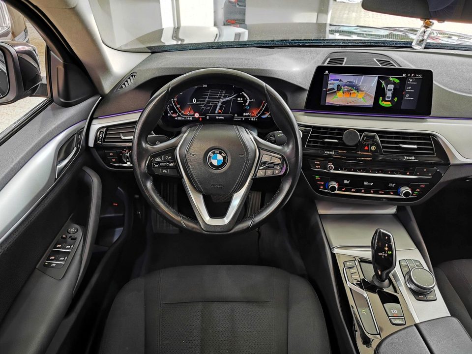 BMW 530