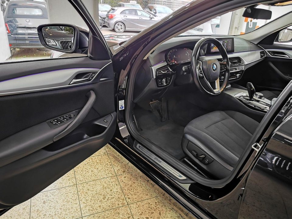 BMW 530