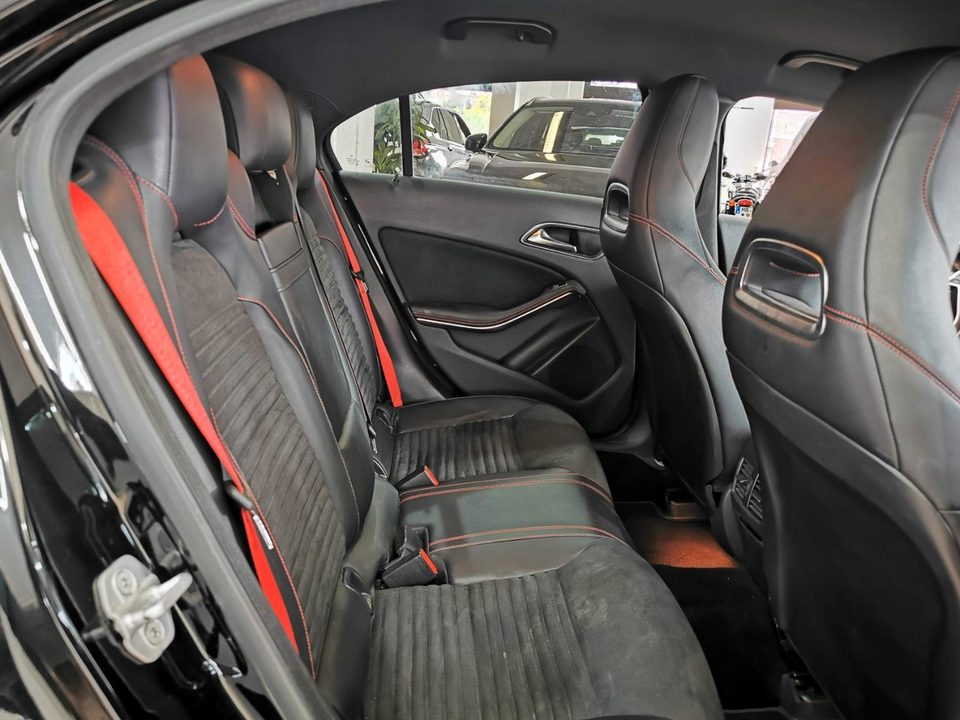 Mercedes-Benz A 250