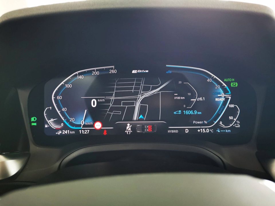 BMW 330