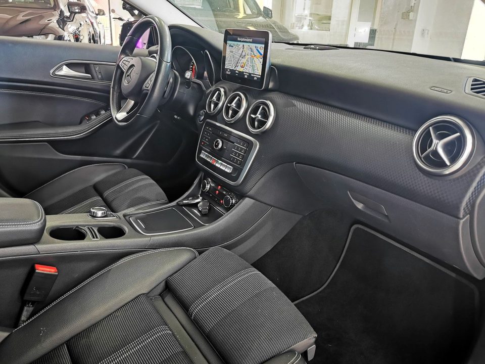 Mercedes-Benz A 180