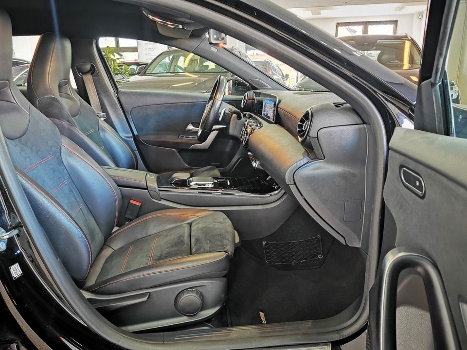 Mercedes-Benz A 200