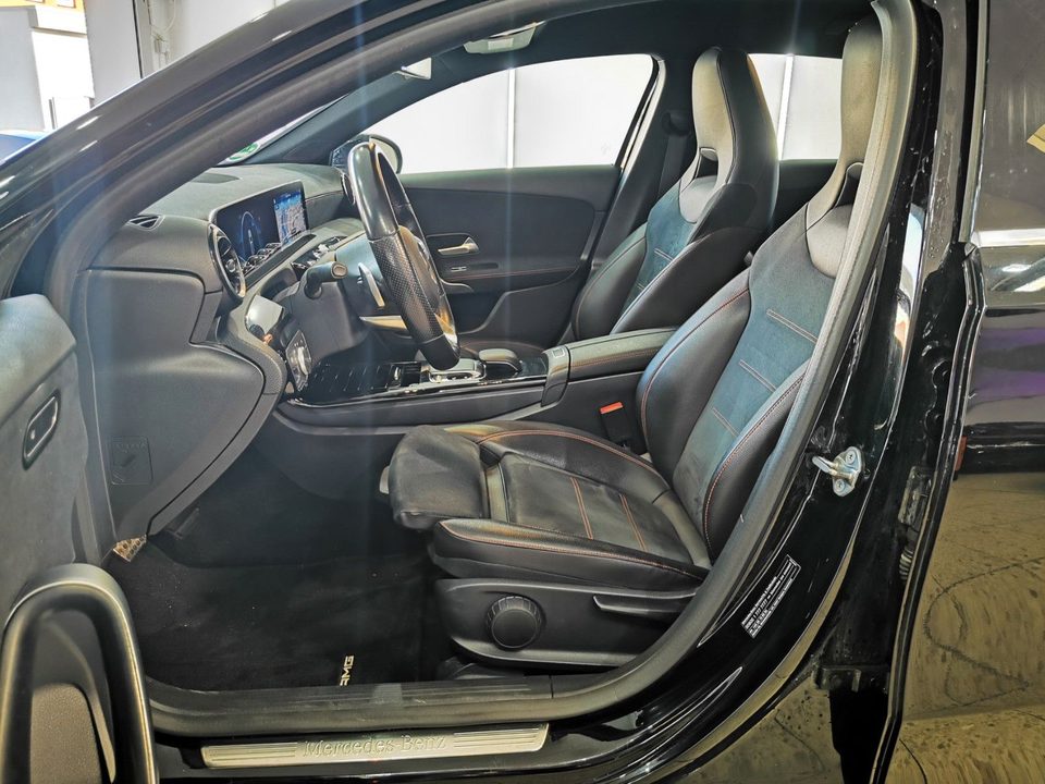Mercedes-Benz A 200