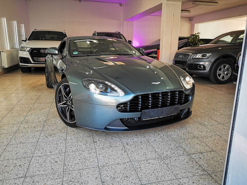 Aston Martin V8 Vantage