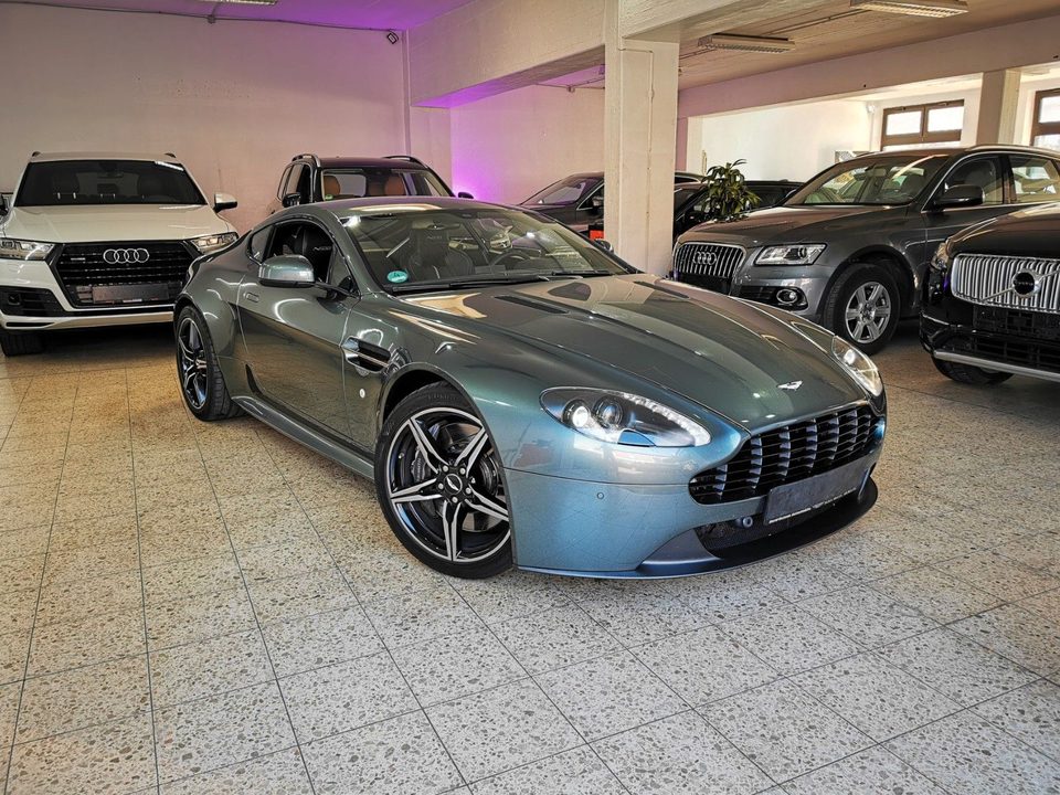 Aston Martin V8 Vantage
