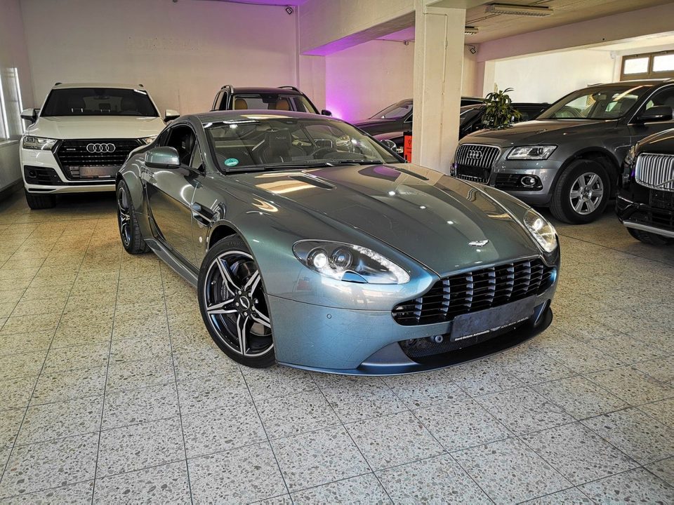 Aston Martin V8 Vantage