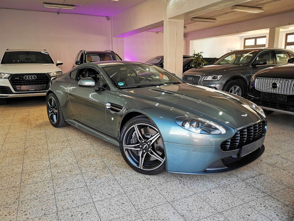 Aston Martin V8 Vantage