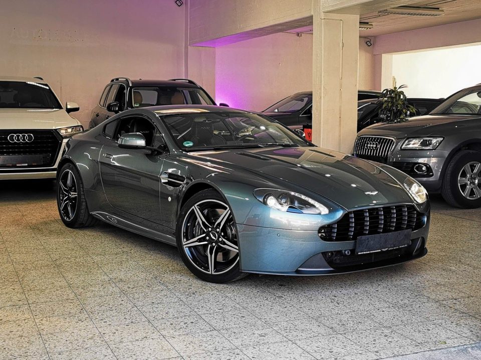 Aston Martin V8 Vantage